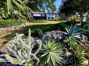 1524 39th St, West Palm Beach FL 33407