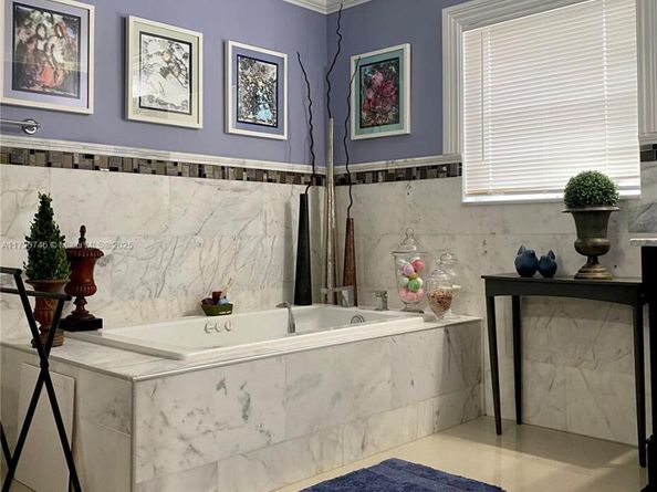 1524 39th St, West Palm Beach FL 33407