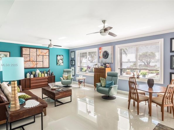 1524 39th St, West Palm Beach FL 33407