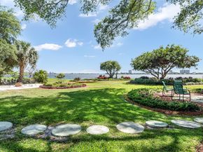 1524 39th St, West Palm Beach FL 33407