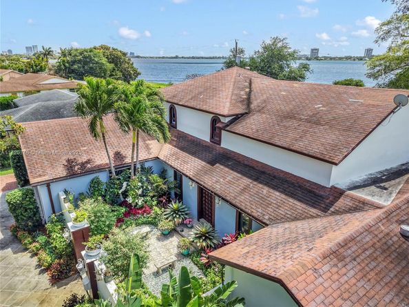 1524 39th St, West Palm Beach FL 33407