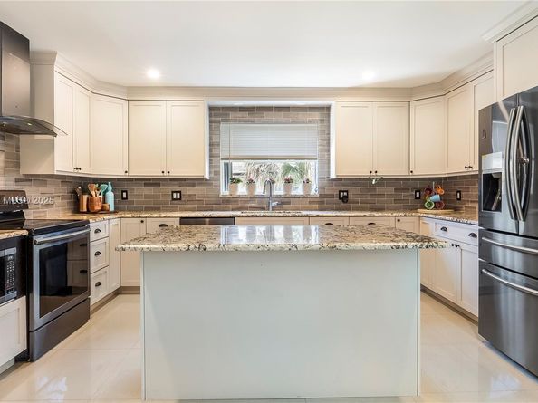 1524 39th St, West Palm Beach FL 33407