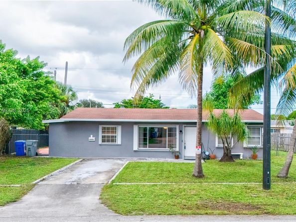 1631 NE 32nd St, Pompano Beach FL 33064