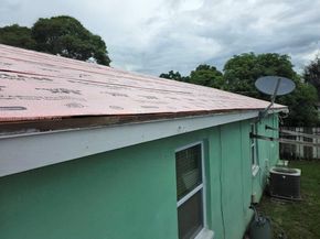 1025 Selkirk St, West Palm Beach FL 33405