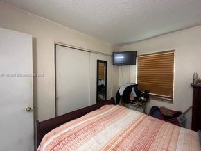 1025 Selkirk St, West Palm Beach FL 33405