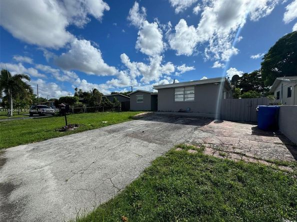 433 SW 28th Ave, Fort Lauderdale FL 33312