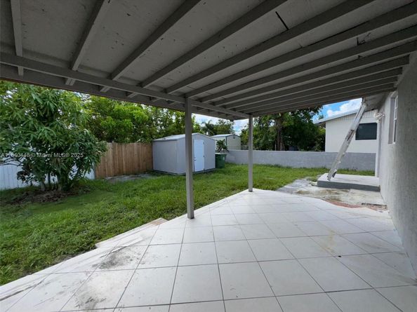 433 SW 28th Ave, Fort Lauderdale FL 33312