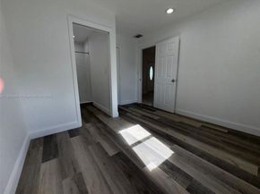 433 SW 28th Ave, Fort Lauderdale FL 33312