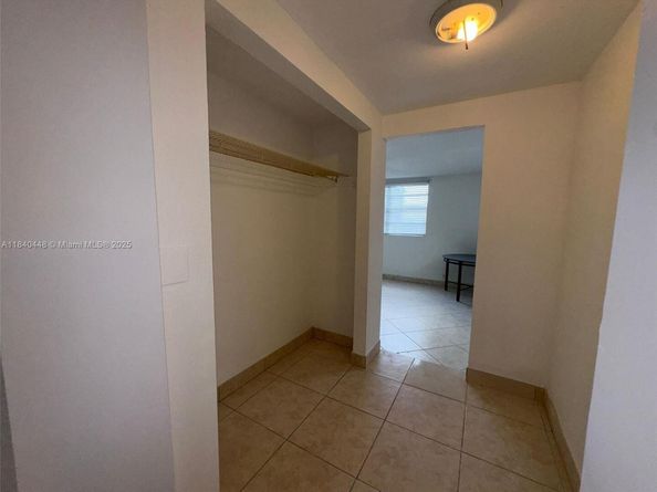 433 SW 28th Ave, Fort Lauderdale FL 33312
