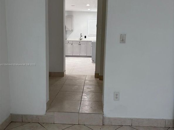 433 SW 28th Ave, Fort Lauderdale FL 33312