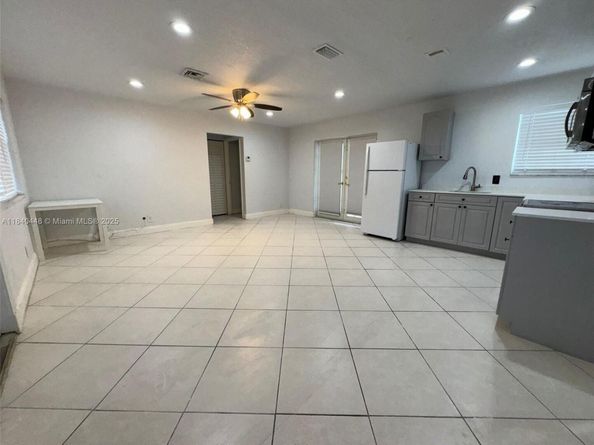 433 SW 28th Ave, Fort Lauderdale FL 33312