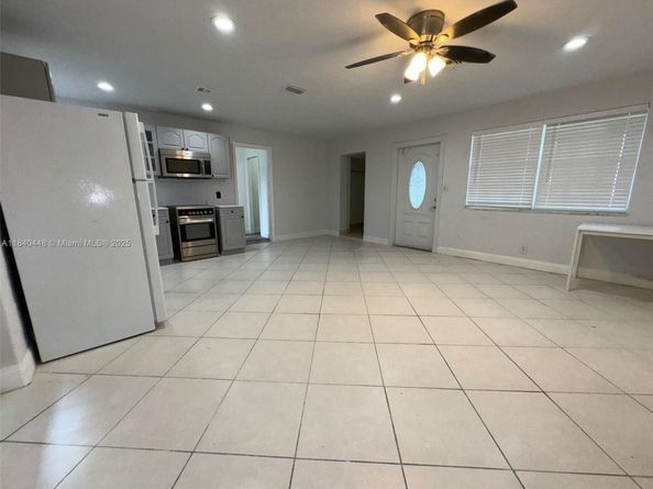 433 SW 28th Ave, Fort Lauderdale FL 33312