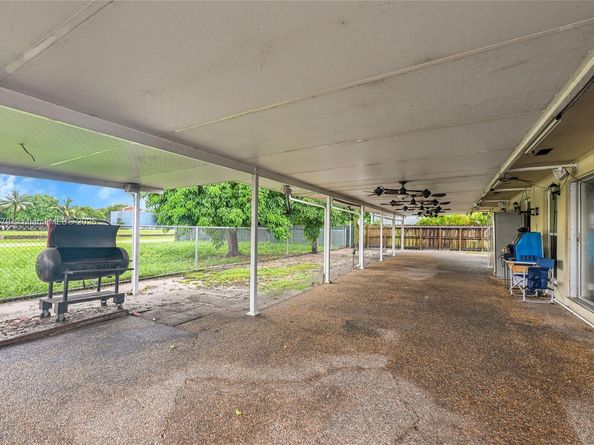 311 NW 201st St, Miami Gardens FL 33169