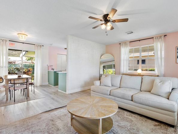 2310 Flamingo Dr, Miramar FL 33023