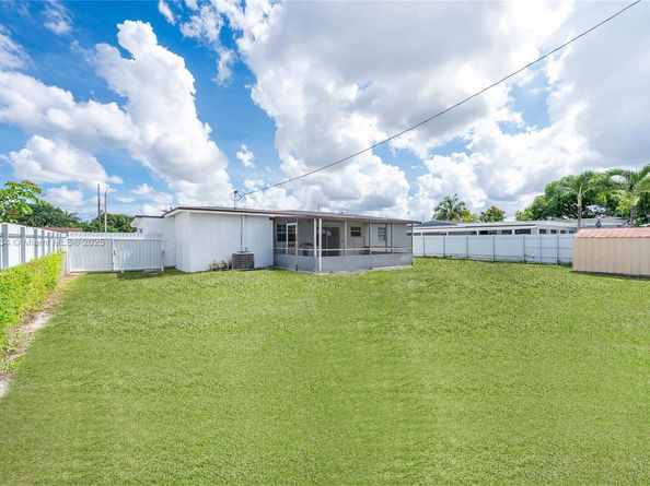 5420 NW 182nd St, Miami Gardens FL 33055