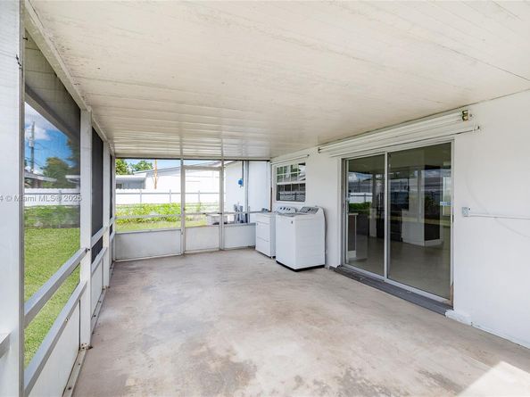 5420 NW 182nd St, Miami Gardens FL 33055