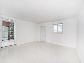 5420 NW 182nd St, Miami Gardens FL 33055