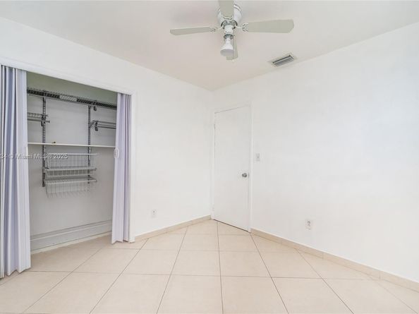 5420 NW 182nd St, Miami Gardens FL 33055