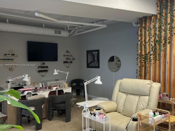 3250 NE 1st Ave 303, Miami FL 33137