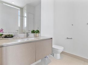 3250 NE 188th St UPH02 + ROOFTOP W/ POOL, Aventura FL 33180