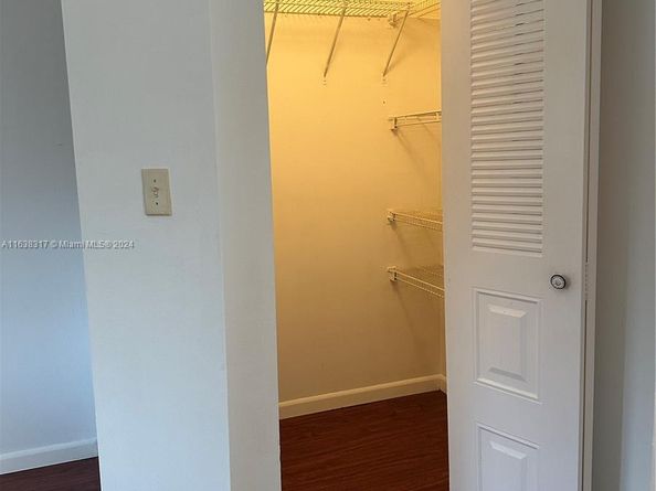 9435 SW 140th Ct 9435, Miami FL 33186