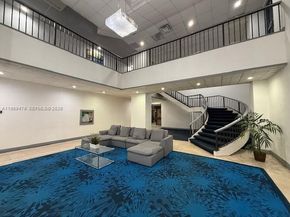 13499 Biscayne Blvd 902, North Miami FL 33181