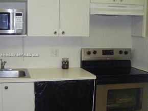 13499 Biscayne Blvd 902, North Miami FL 33181