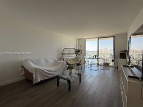 13499 Biscayne Blvd 902, North Miami FL 33181