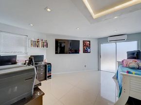 801 E 16th Pl, Hialeah FL 33010