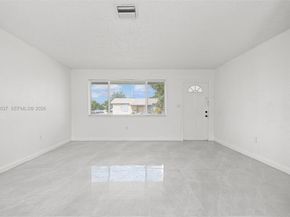 7491 Hope St, Hollywood FL 33024
