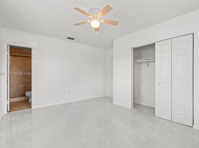 7491 Hope St, Hollywood FL 33024