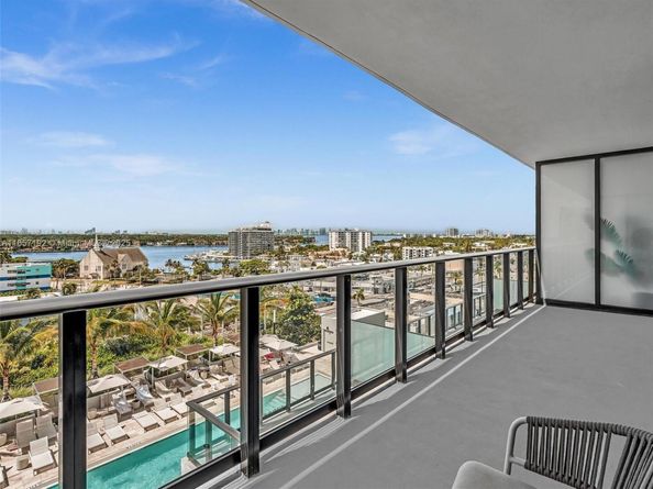580 72nd St 806, Miami Beach FL 33141