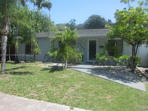 9900 SW 164th Ter, Miami FL 33157