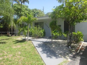 9900 SW 164th Ter