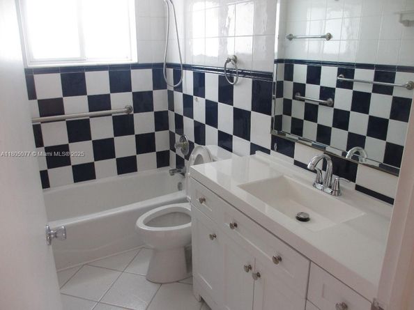 9900 SW 164th Ter, Miami FL 33157