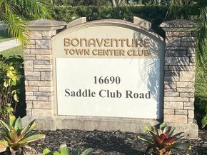 419 Lakeview Dr 201, Weston FL 33326