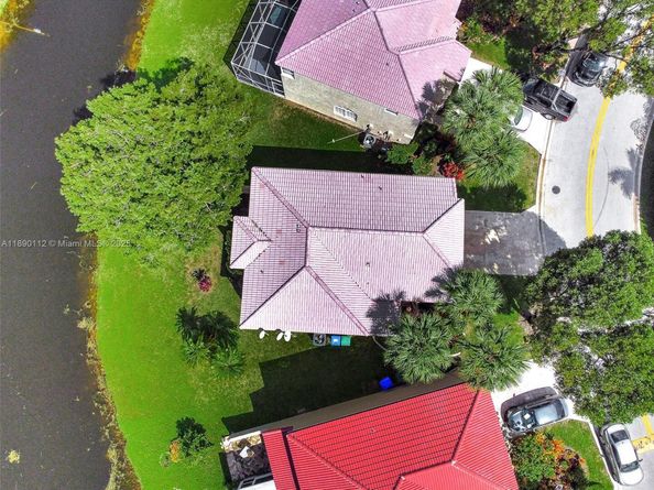 8713 NW 6th Ct, Coral Springs FL 33071