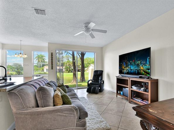 8713 NW 6th Ct, Coral Springs FL 33071