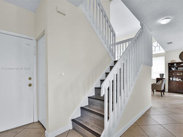8713 NW 6th Ct, Coral Springs FL 33071