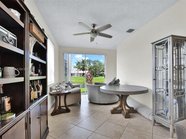 8713 NW 6th Ct, Coral Springs FL 33071