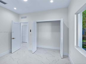 1346 NW 44th St, Miami FL 33142