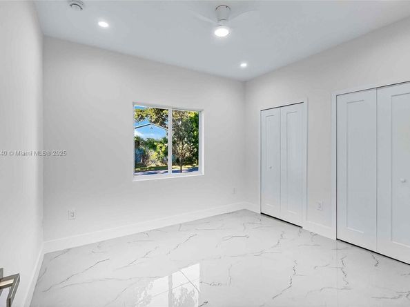 1346 NW 44th St, Miami FL 33142