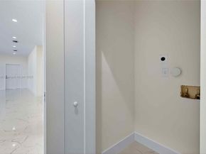 1346 NW 44th St, Miami FL 33142