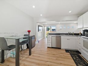 5402 NW 25th Ter, Tamarac FL 33309