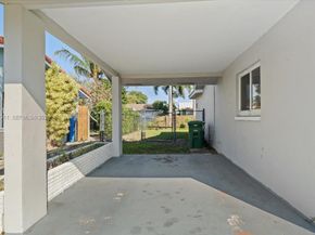 5402 NW 25th Ter, Tamarac FL 33309