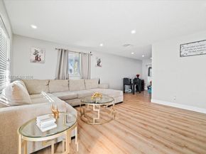 5402 NW 25th Ter, Tamarac FL 33309