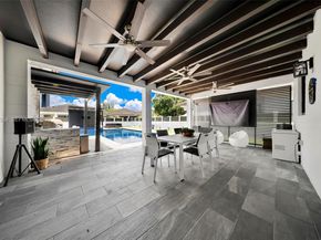 1550 SW 89th Ct, Miami FL 33174
