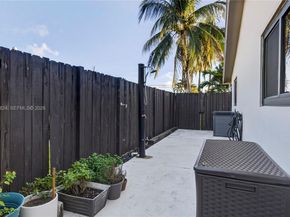 371 SE 3rd St, Pompano Beach FL 33060