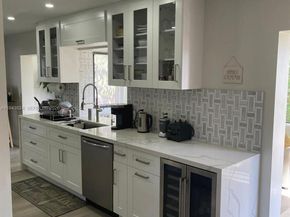 371 SE 3rd St, Pompano Beach FL 33060