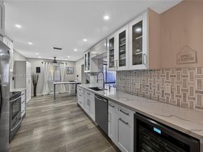 371 SE 3rd St, Pompano Beach FL 33060